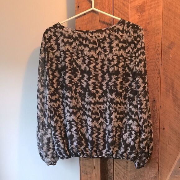 Vince Camuto wrap shirt   - Picture 5 of 11